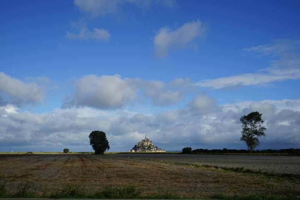 A L'Ombre Du Mont St Michel Hotel Huisnes-sur-Mer Exterior photo